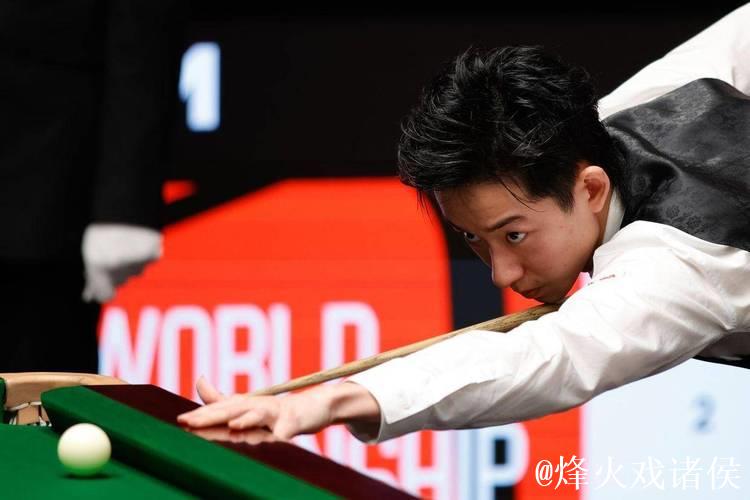 吴宜泽1-6惜败罗伯逊 无缘斯诺克英锦赛8强 吴宜泽1-6惜败罗伯逊 无缘斯诺克英锦赛8强