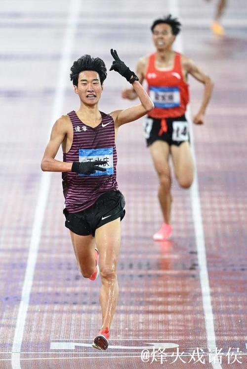 全运会男子5000米决赛：辽宁于水庆夺冠